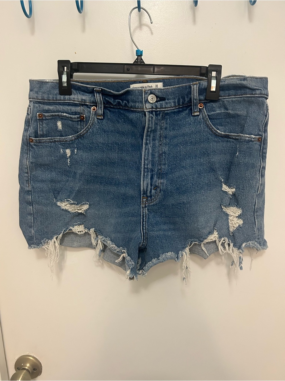 Abercrombie & Fitch Blue High-Rise Mom Jeans